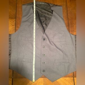 Men’s Gray & Black Kenneth Cole Reaction Vest (Size: XL)
